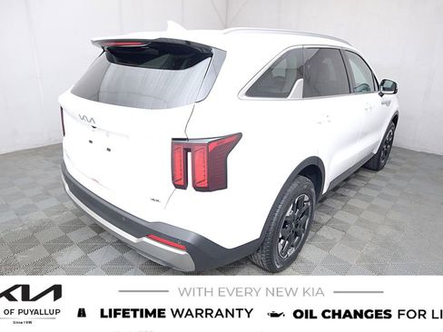 New 2026 Kia Sorento S image 5