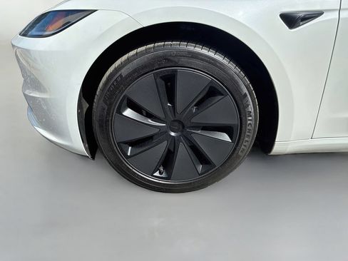 Used 2025 Tesla Model 3 Long Range RWD image 33