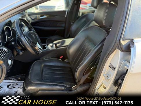 Used 2012 Mercedes-Benz CLS 550 4MATIC w/ Premium I Pkg image 16