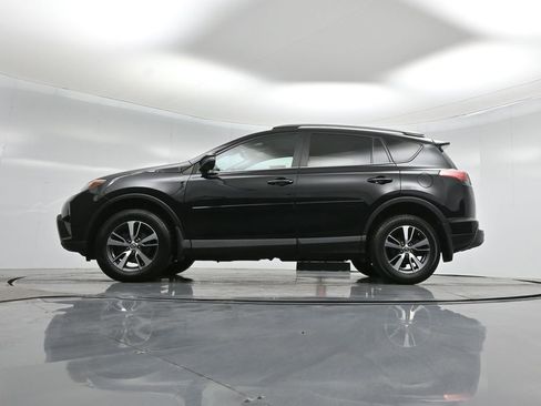 Used 2017 Toyota RAV4 XLE w/ Protection Package image 7