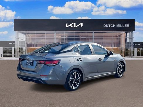 Used 2024 Nissan Sentra SV image 7