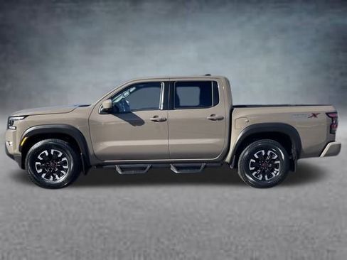 Used 2022 Nissan Frontier Pro-X image 2