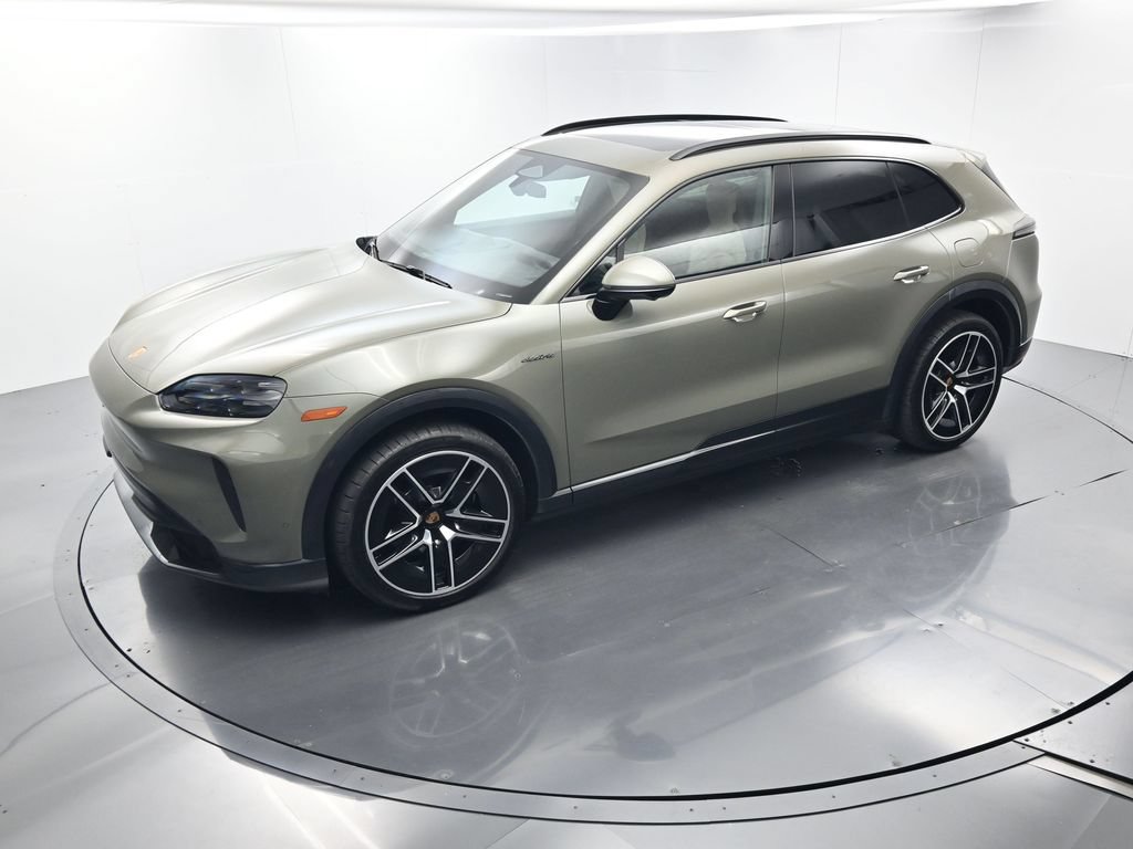 Certified 2026 Porsche Cayenne Electric AWD/4WD image 34