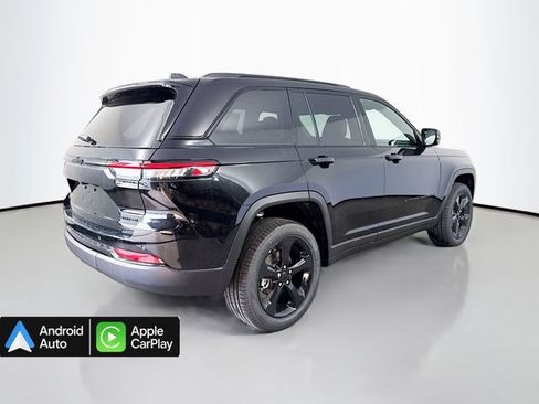 Used 2025 Jeep Grand Cherokee Limited w/ Black Appearance Package AWD/4WD image 7