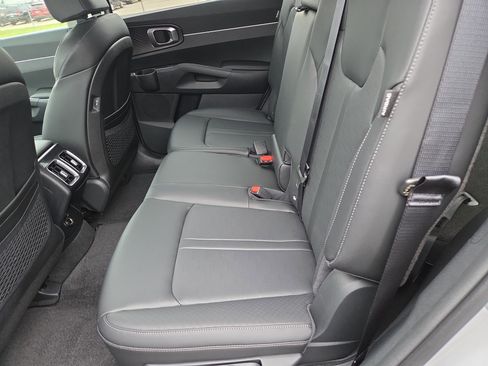 New 2026 Kia Sorento S w/ S Panoramic Sunroof Package image 5