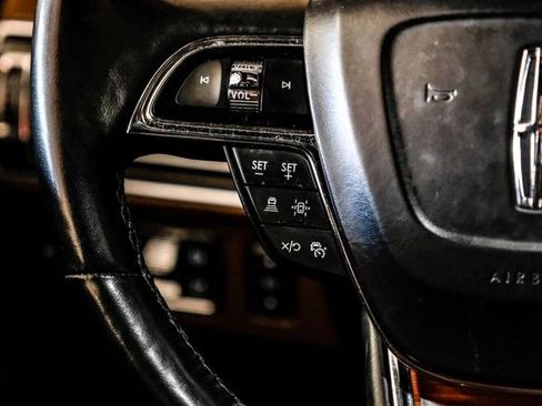 Used 2022 Lincoln Navigator L Reserve image 16