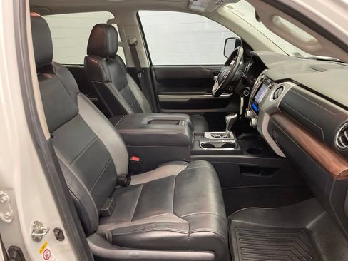 Used 2018 Toyota Tundra Limited w/ Limited Premium Package AWD/4WD image 27