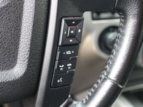 Used 2016 Ford Expedition XLT w/ Equipment Group 202A AWD/4WD image 20