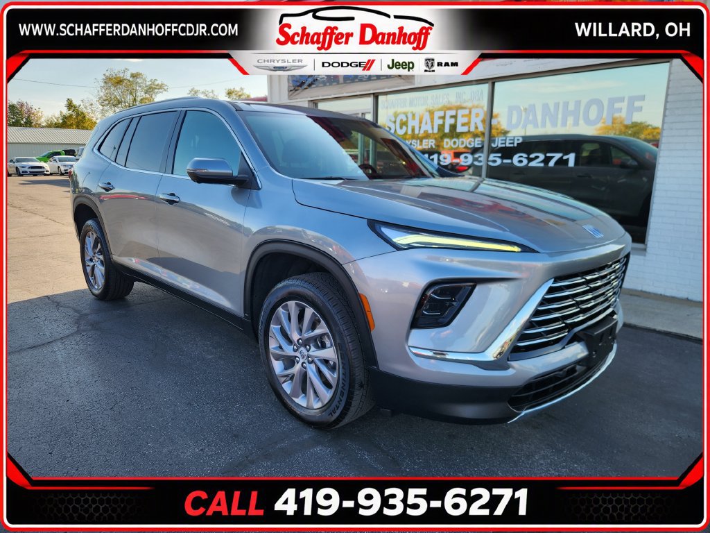 Used 2025 Buick Enclave Preferred AWD/4WD image 1