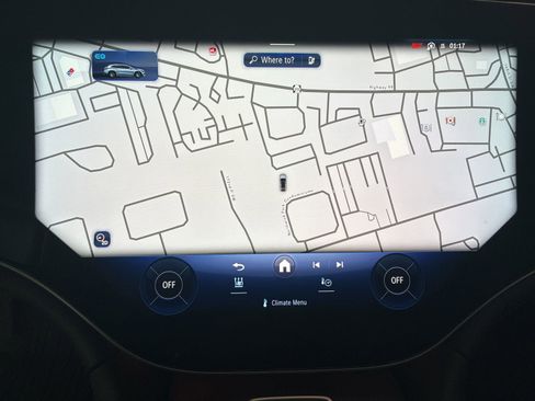 Used 2023 Mercedes-Benz EQS 580 4MATIC SUV image 17