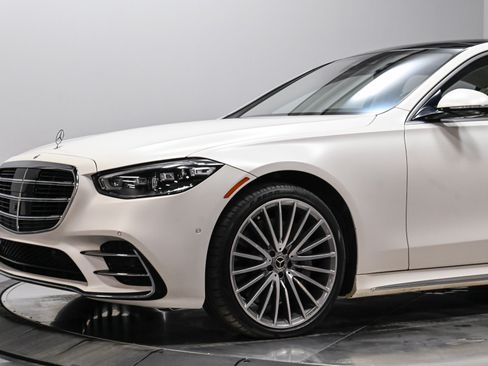 Used 2023 Mercedes-Benz S 580 4MATIC Sedan w/ AMG Line image 5