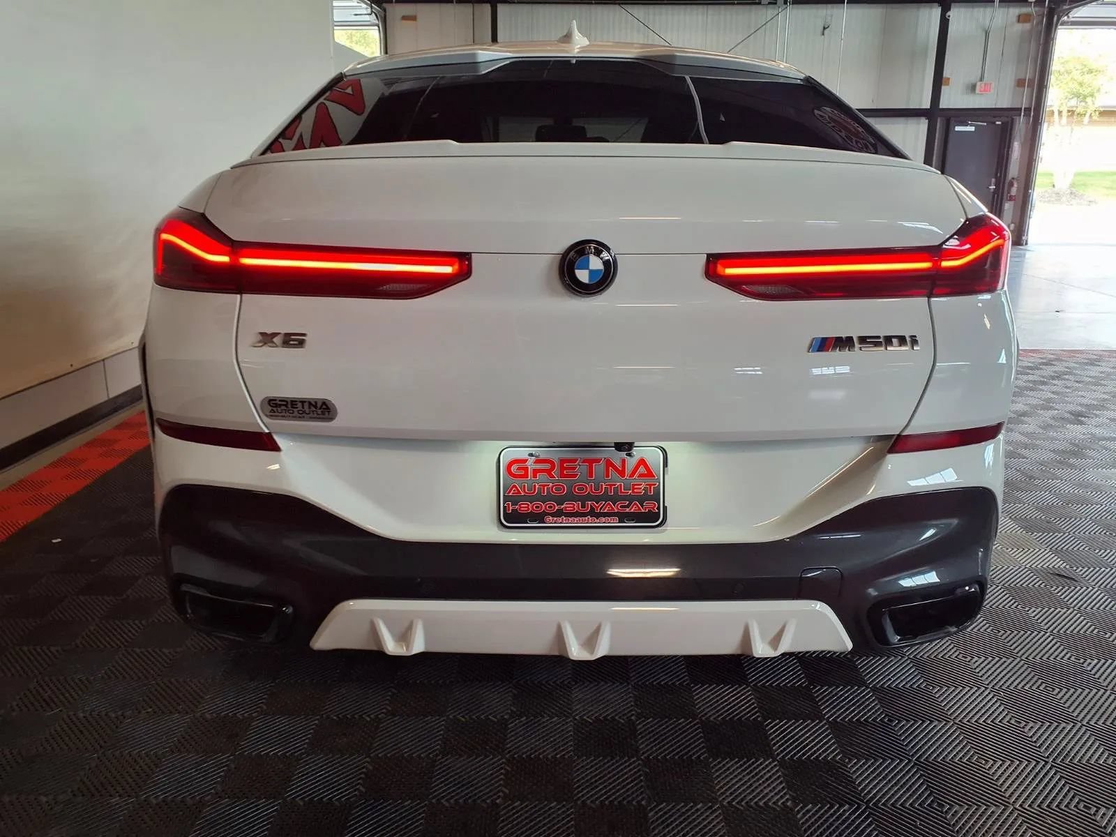 Used 2022 BMW X6 M50i w/ Executive Package AWD/4WD image 6