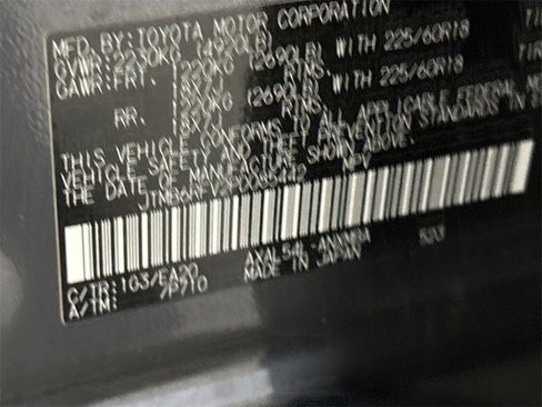 Used 2023 Toyota RAV4 XLE Premium image 28