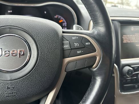 Used 2015 Jeep Grand Cherokee Limited w/ Trailer Tow Group IV image 9