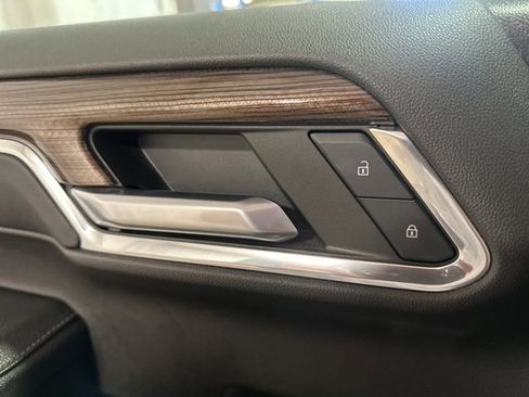 Used 2023 Chevrolet Silverado 1500 RST w/ Convenience Package II image 10