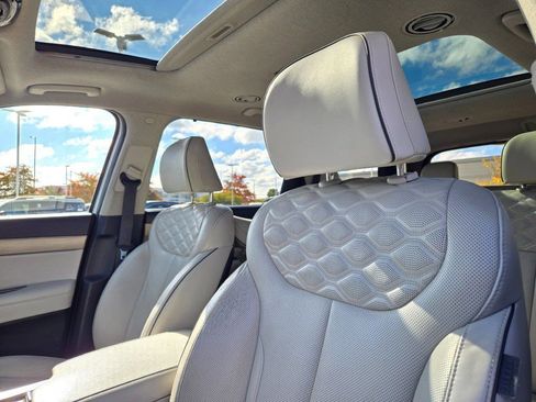 Used 2021 Hyundai Palisade Limited image 25