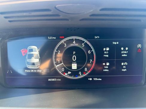 Used 2020 Land Rover Discovery Landmark image 13