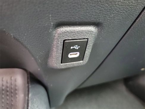 Used 2024 Toyota Corolla LE image 24