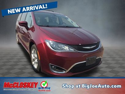 Used 2017 Chrysler Pacifica Touring-L w/ Tire & Wheel Group