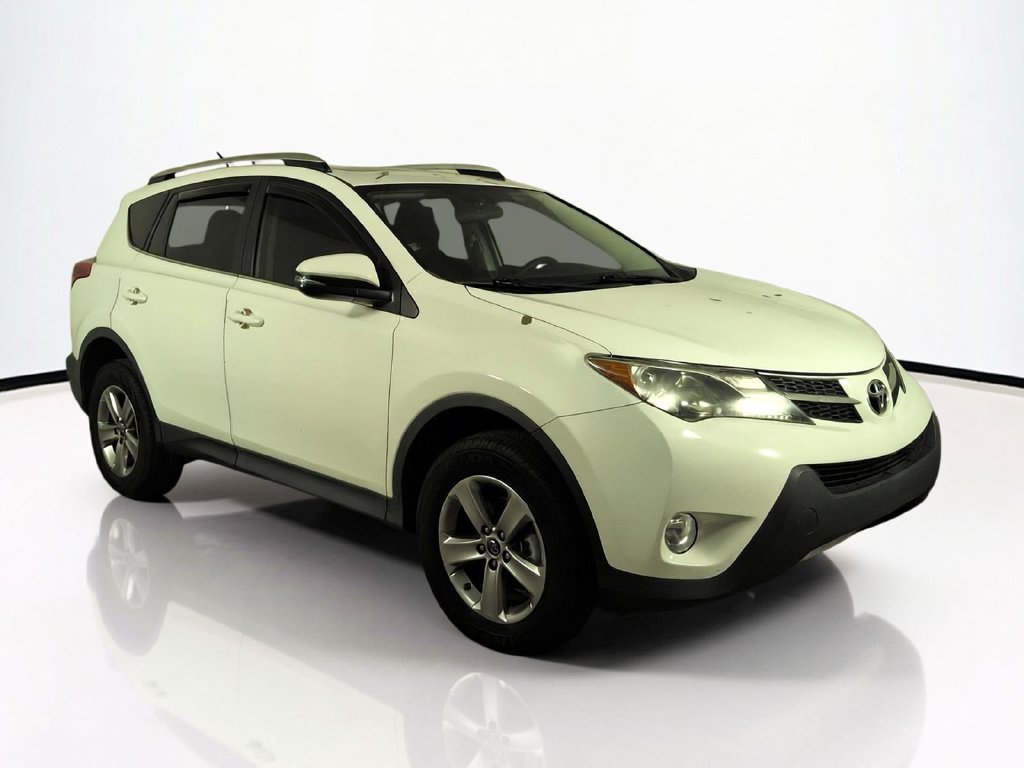 Used 2015 Toyota RAV4 XLE FWD image 2