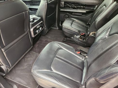 Used 2019 Ford Expedition Platinum RWD image 33