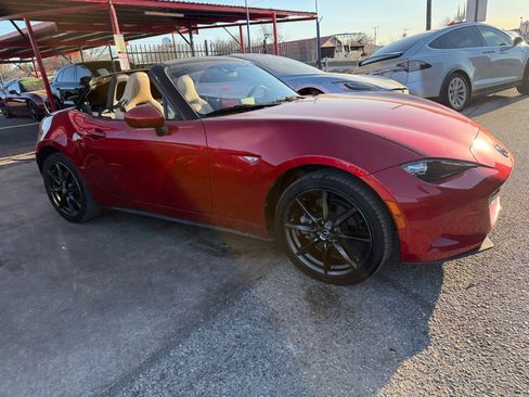 Used 2017 MAZDA MX-5 Miata Grand Touring image 9