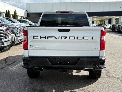 Certified 2021 Chevrolet Silverado 1500 LT Trail Boss image 5