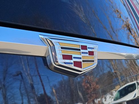 Used 2018 Cadillac Escalade Premium Luxury image 33