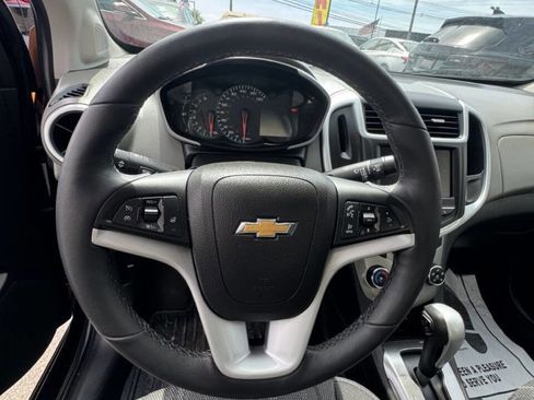 Used 2020 Chevrolet Sonic LT w/ Convenience Package FWD image 10