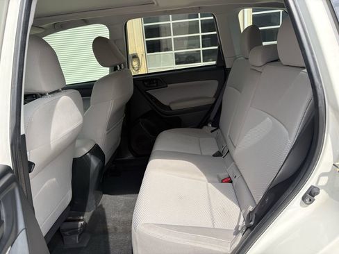 Used 2017 Subaru Forester 2.5i Premium w/ All-Weather Package image 15