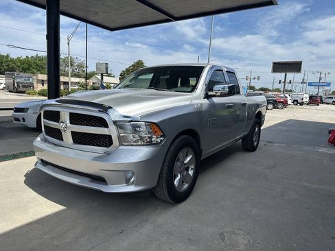 Used 2015 RAM 1500 Classic SLT RWD image 4