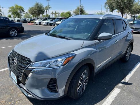 Certified 2024 Nissan Kicks SV FWD image 1