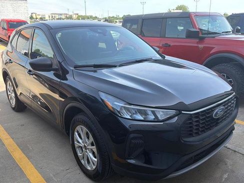 Certified 2025 Ford Escape Active AWD/4WD image 2