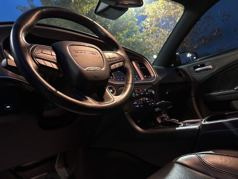Used 2020 Dodge Charger SXT w/ Plus Group image 11