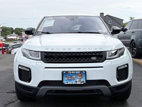 Used 2017 Land Rover Range Rover Evoque SE AWD/4WD image 2