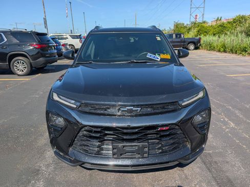 Used 2022 Chevrolet TrailBlazer RS FWD image 2