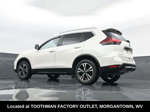 Used 2020 Nissan Rogue SV w/ Premium Package image 22