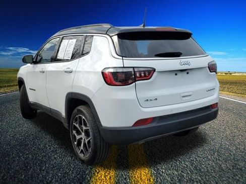 Certified 2024 Jeep Compass Limited image 27