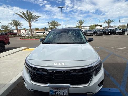 Used 2025 Kia Seltos S FWD image 2