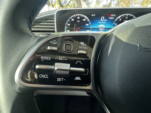 Used 2023 Mercedes-Benz GLS 450 4MATIC image 19