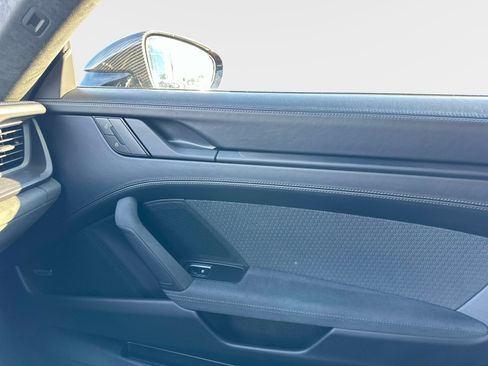 Used 2025 Porsche 911 Carrera GTS image 19