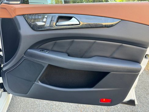 Used 2016 Mercedes-Benz CLS 400 4MATIC image 40