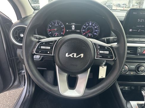Used 2024 Kia Forte LXS w/ LXS Technology Package FWD image 11
