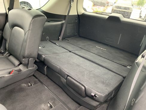 Used 2021 Nissan Armada SV AWD/4WD image 33