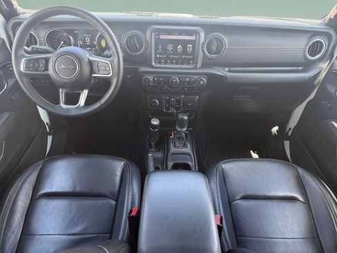 Used 2022 Jeep Wrangler Unlimited Sahara w/ Cold Weather Group AWD/4WD image 9