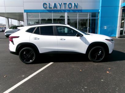 New 2026 Chevrolet Trax ACTIV w/ Sunroof Package