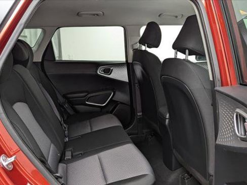 Used 2024 Kia Soul LX w/ Option Group 015 image 19