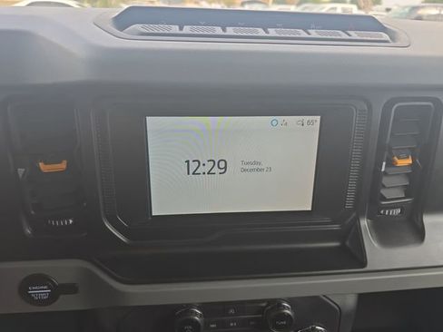 Used 2023 Ford Bronco Badlands image 20