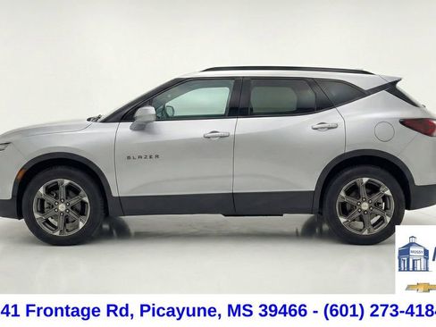 Used 2024 Chevrolet Blazer LT w/ Convenience Package image 4