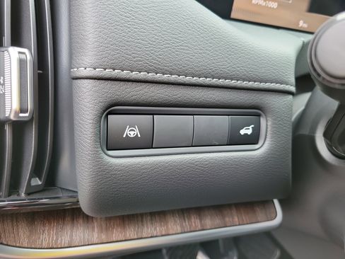 New 2026 Nissan Armada SL image 29